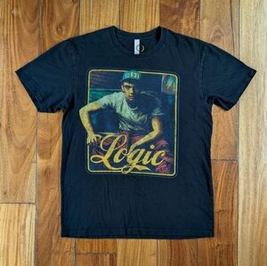 Logic Graphic Hip Hop T-shirt (M)